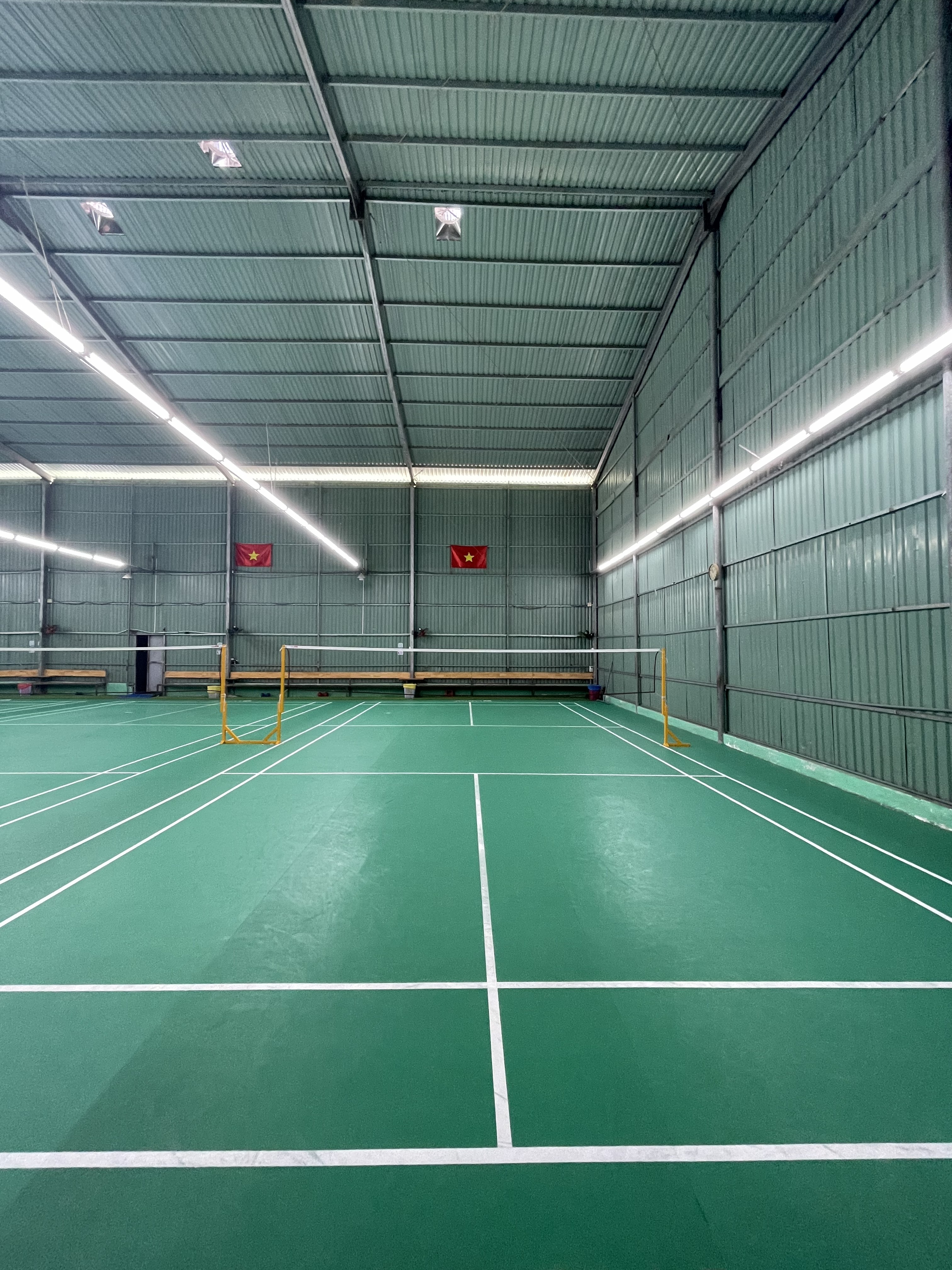 SÂN CẦU LÔNG THI ĐÂU